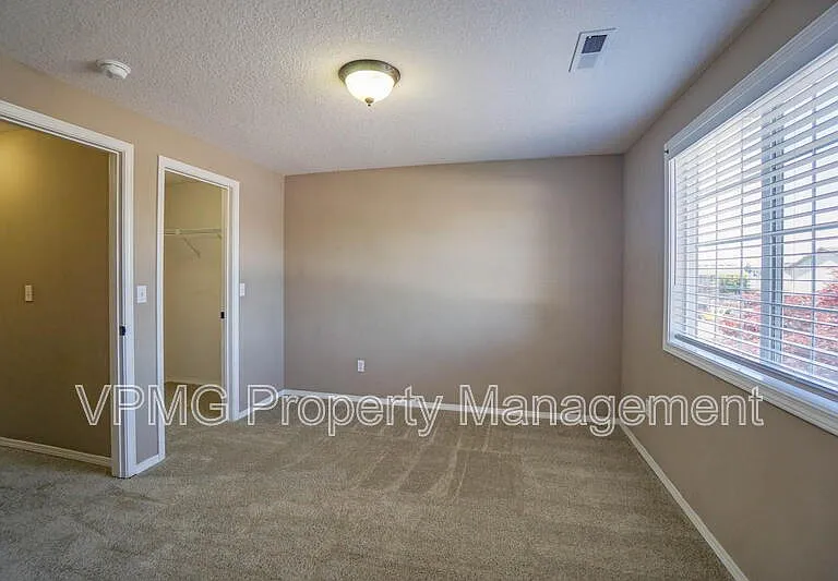 7205 NE 159th Ave — Photo 31