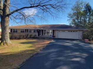 415 Thomas Cir, Seymour, TN 37865