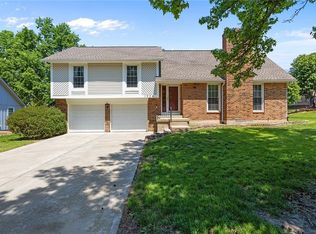1004 Brookside Dr, Raymore, MO 64083