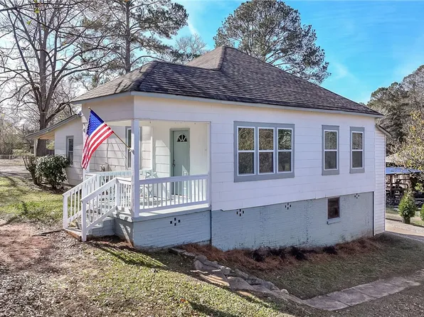 2408 30th St, Valley, AL 36854