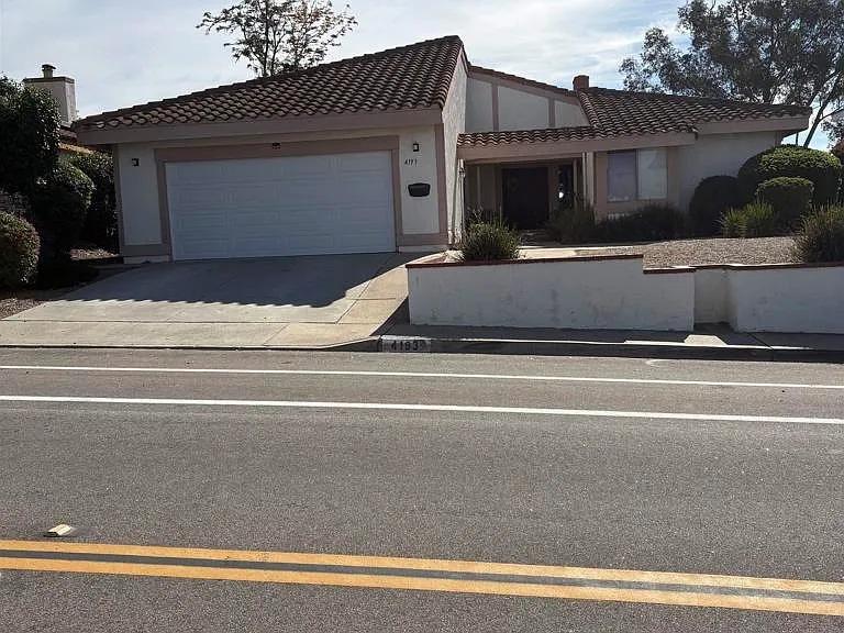4193 Rueda Dr — Photo 6