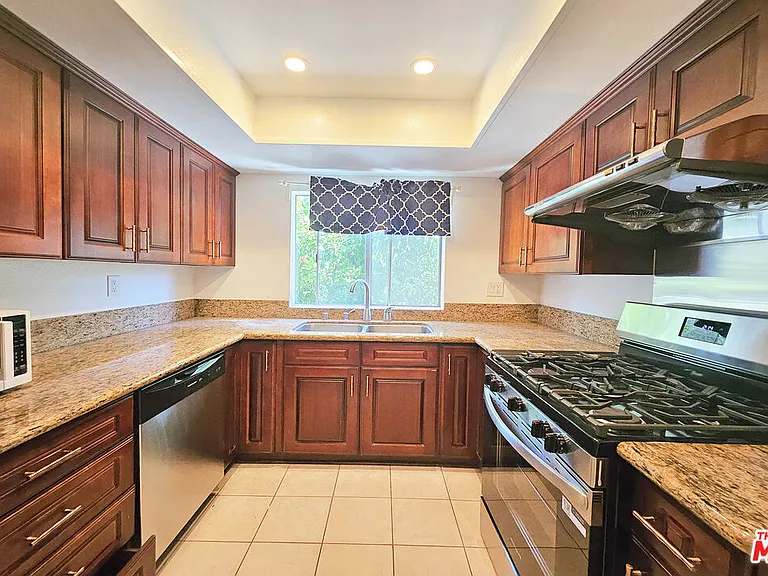1454 E Orange Grove Blvd #1 — Photo 10