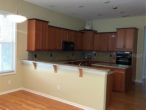 5th image of 2321 Valrico Forest Dr
