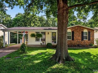 1821 San Luis Rey Pkwy, Fenton, MO