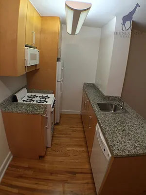 Rented by Next Step Realty New York LLC | media 7