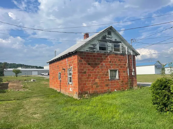 38 Logans Ln, Buckhannon, WV 26201