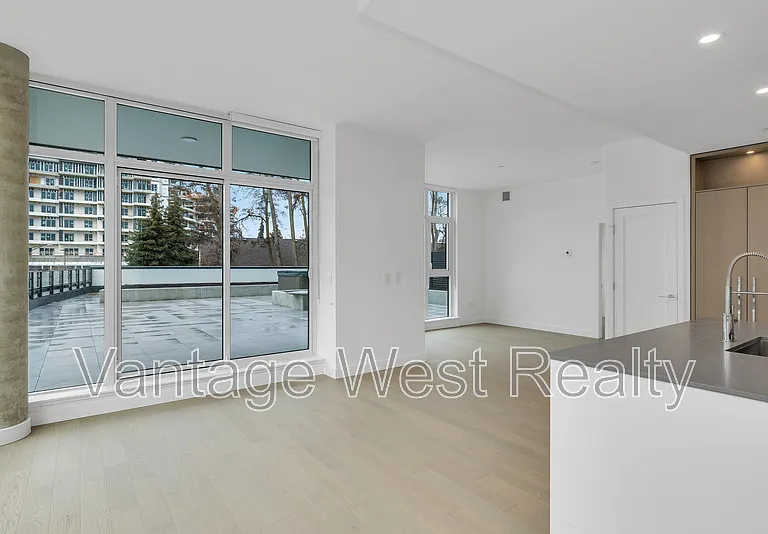 3389 Lakeshore Rd #216 — Photo 26