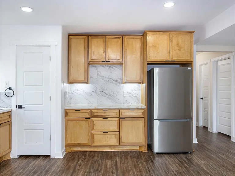 10930 Exeter St #B — Photo 8