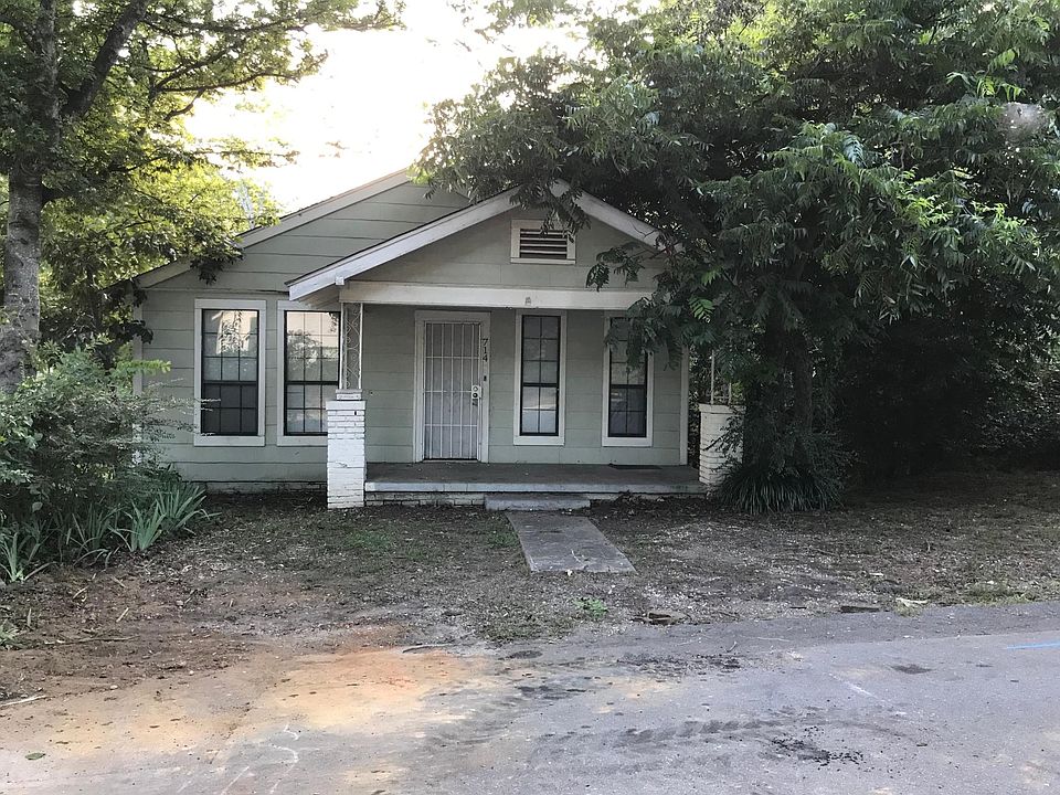 Street view of house.