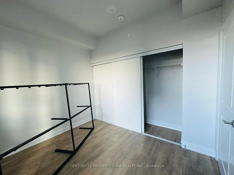 10 Meadowglen Pl #1003 — Photo 12