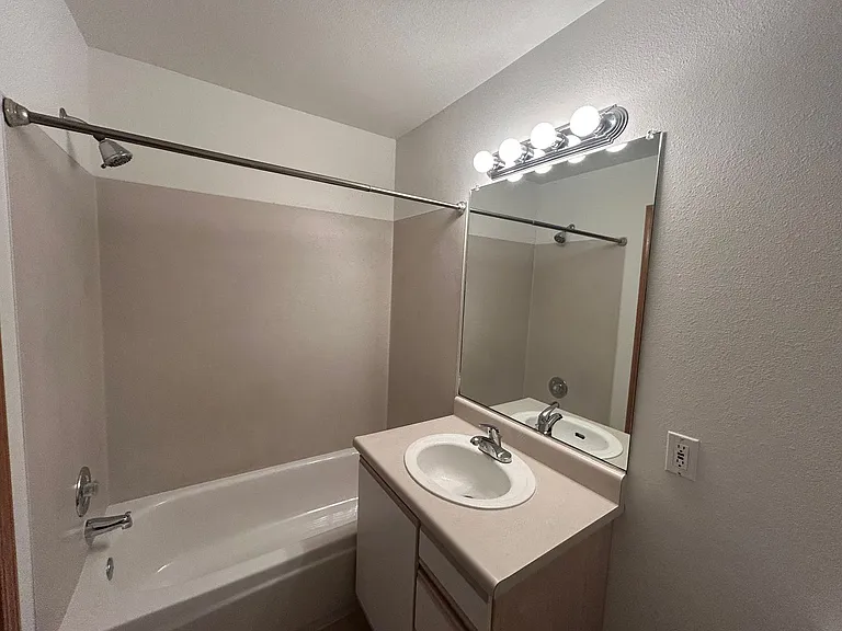4234 Wintergreen Cir #187 — Photo 10