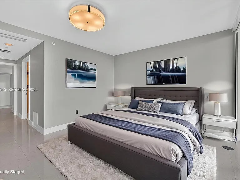 2950 NE 188th St #406 — Photo 30