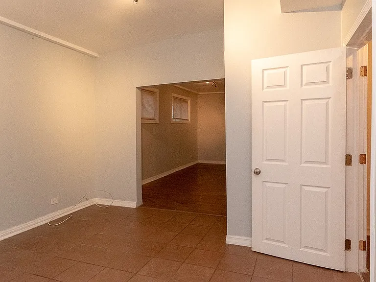3511 W Dickens Ave #2 — Photo 13