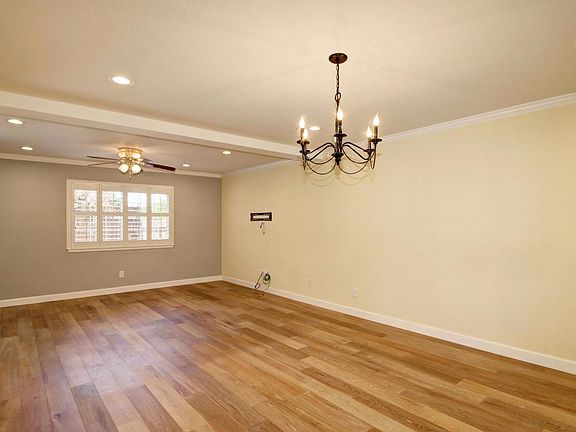 4th image of 6800 Ashfield Way