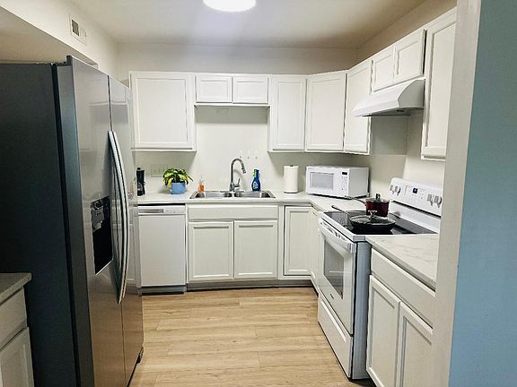 4th image of 4217 Edith Ln APT A