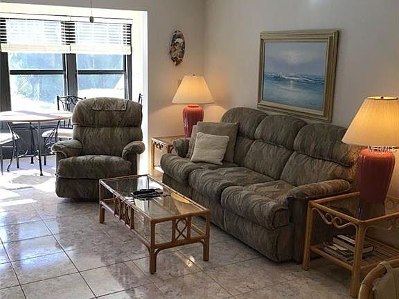 4th image of 360 Three Lakes Ln Unit C