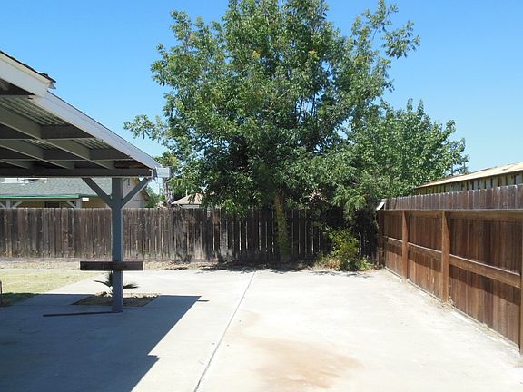 2nd image of 1124 Wren Dr