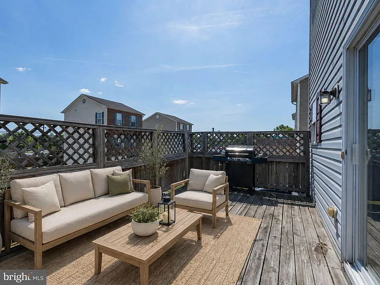 1609 Airport Ave — Photo 26