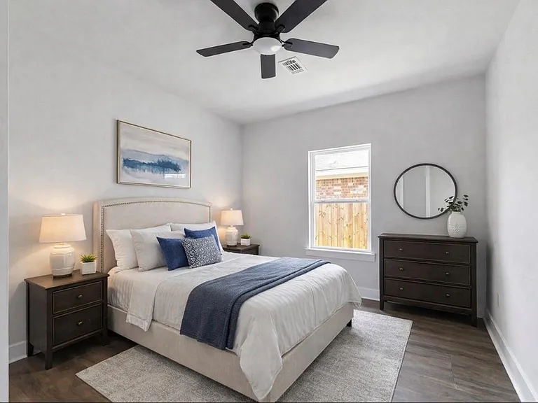 6010 Bobby Burns St #B — Photo 14