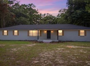 5513 Walker Rd, Milton, FL 32570