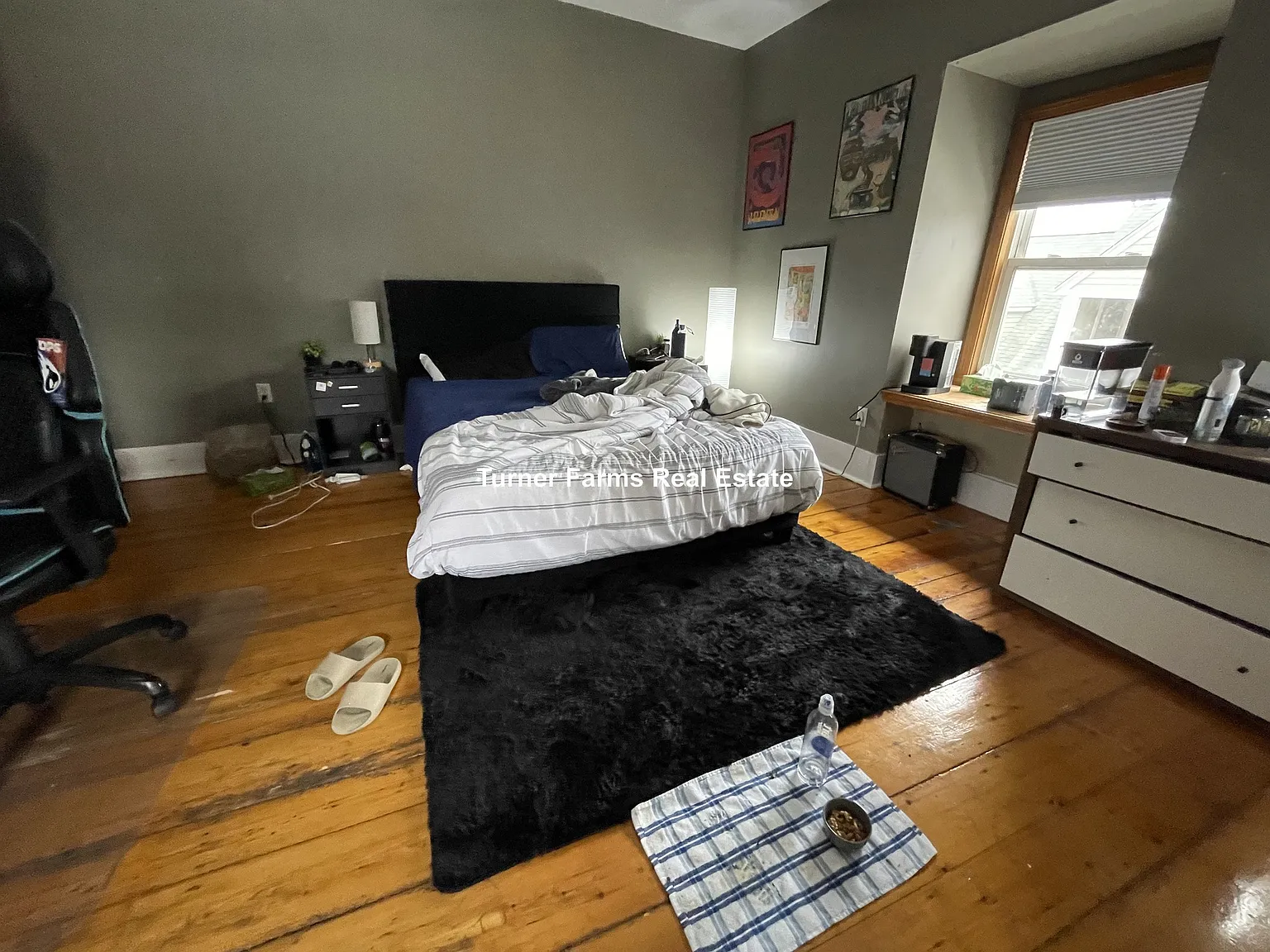 6 bed, 9999 sqft, $9,500 — Photo 2