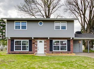17 Sunridge Ln, Florissant, MO 63031