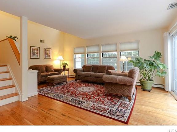 5th image of 12 Olde Willow Way #12B