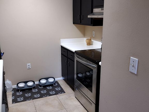 4th image of 411 Dorchester Sq #411