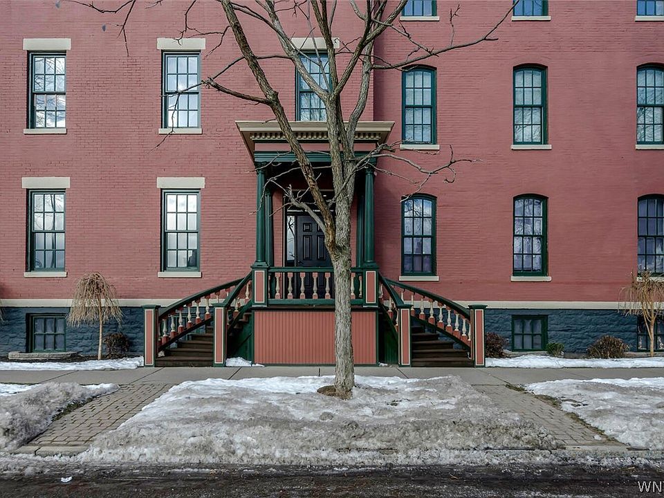 1st image of 125 Edward St APT 1G