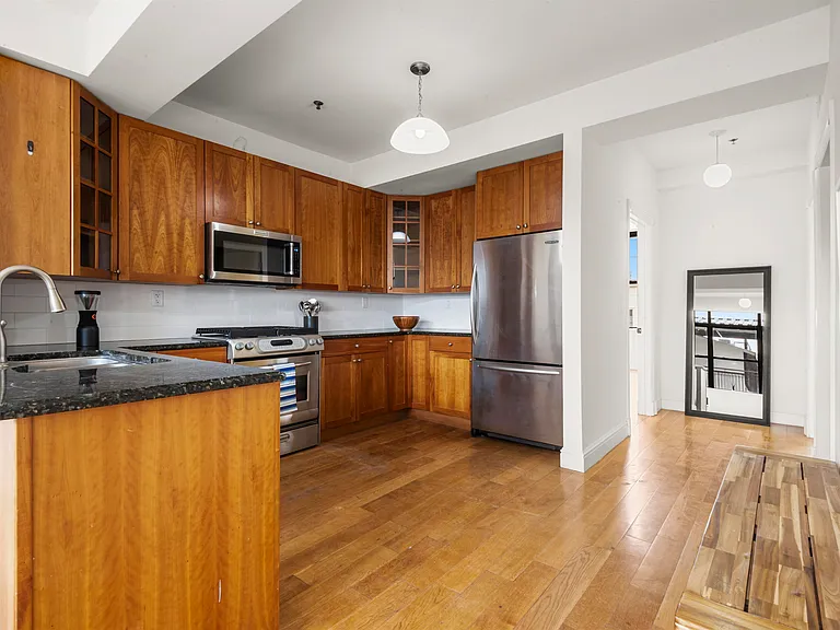 300 Communipaw Ave #225 — Photo 8