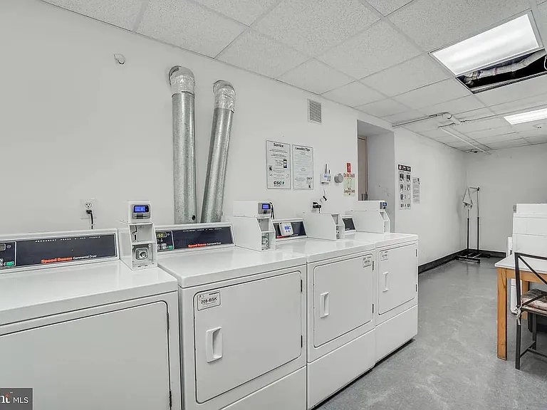 101 N Carolina Ave SE #106 — Photo 23