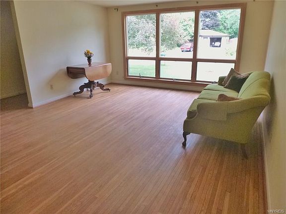 2nd image of 6714 Vail Dr