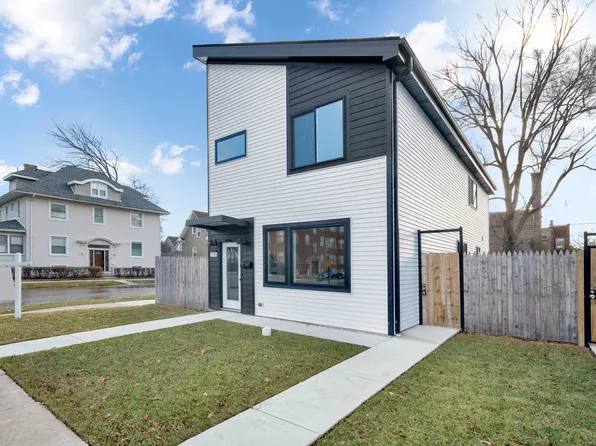 5901 W Erie St, Chicago, IL 60644