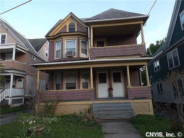 1st image of 126-28 E Brighton Ave E