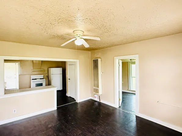 2017 W Washington Ave, Guthrie, OK 73044