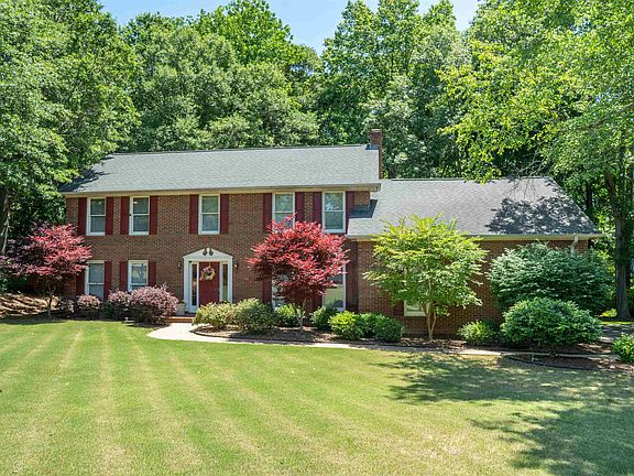 3rd image of 619 Pleasant Point