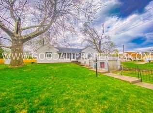 202 S 11th St, Adel, IA 50003