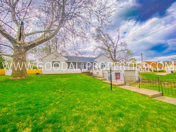 202 S 11th St, Adel, IA