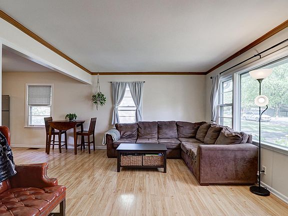 4th image of 231 Bonnie Brae Ave