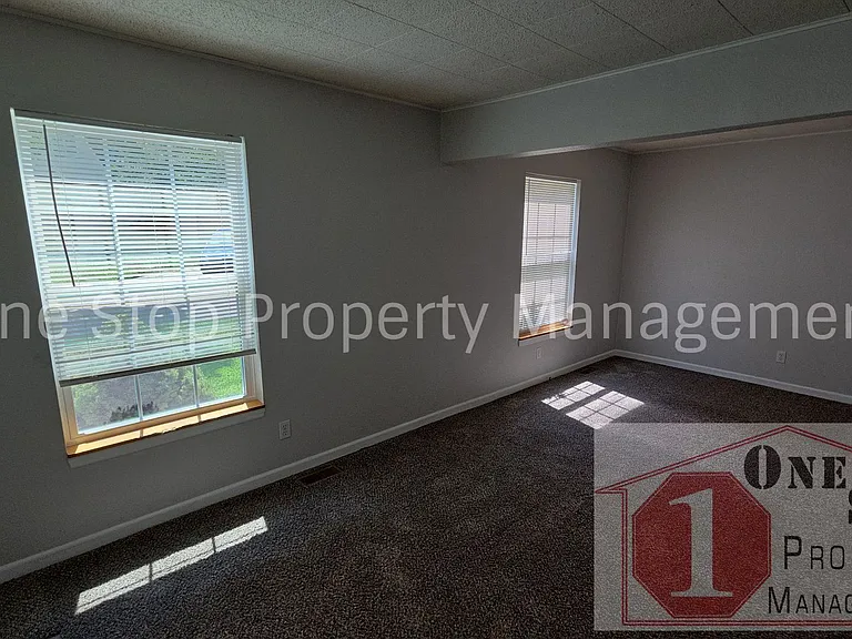 606 S Fairview Ave — Photo 14