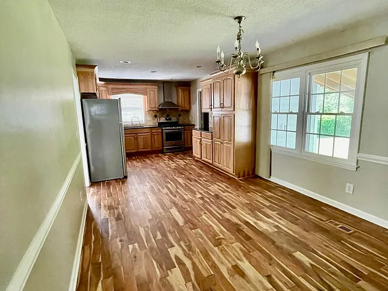 6215 Deep Forest Ln — Photo 12