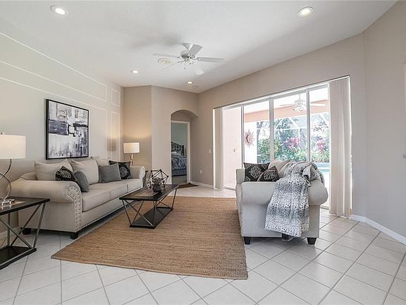 4th image of 5160 Far Oak Cir