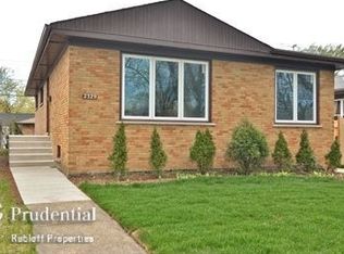 2329 Crawford Ave, Evanston, IL 60201