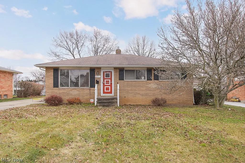 5893 Scarlet Oak Dr photo 1