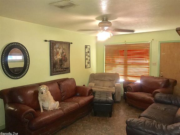 2nd image of 403 Tanglewood Dr