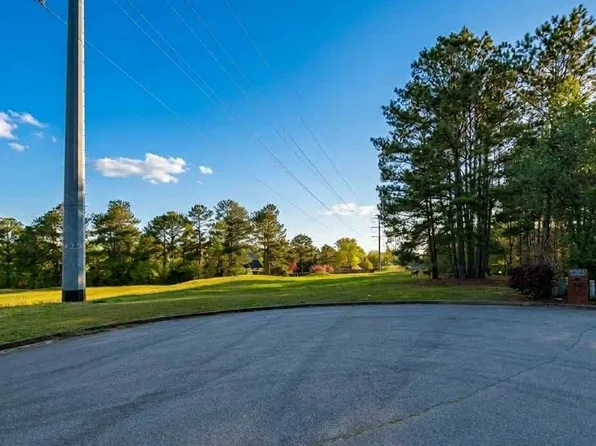 2710 Birdie Dr, Jonesboro, GA 30236
