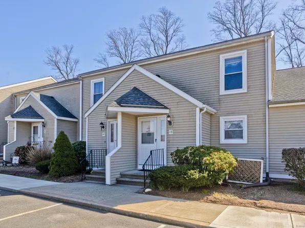 4 The Hamlet #B, Enfield, CT 06082