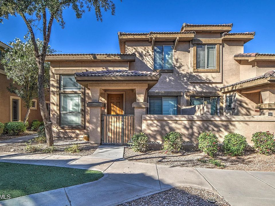 Front view of the property