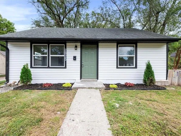 2925 S 52nd St, Kansas City, KS 66106