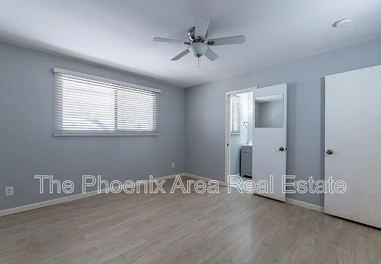 1001 E Campus Dr — Photo 12